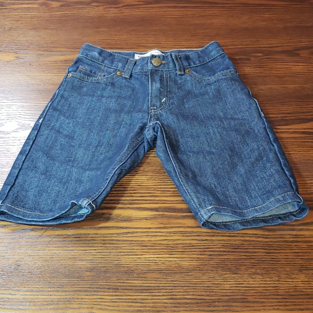 Levi's Boy's Denim shorts size 6 Reg